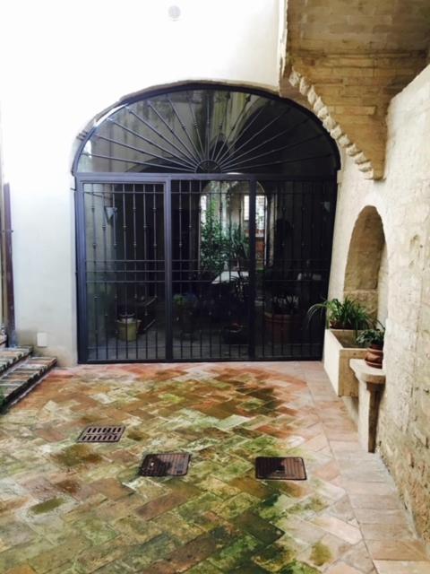 Antica Foligno 1600 Magic Apartment Kültér fotó
